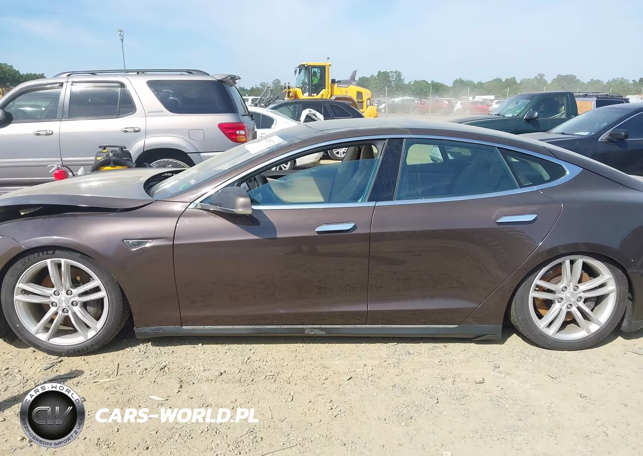 2013 Tesla Model S VIN:5YJSA1DG5DFP04978 - 14