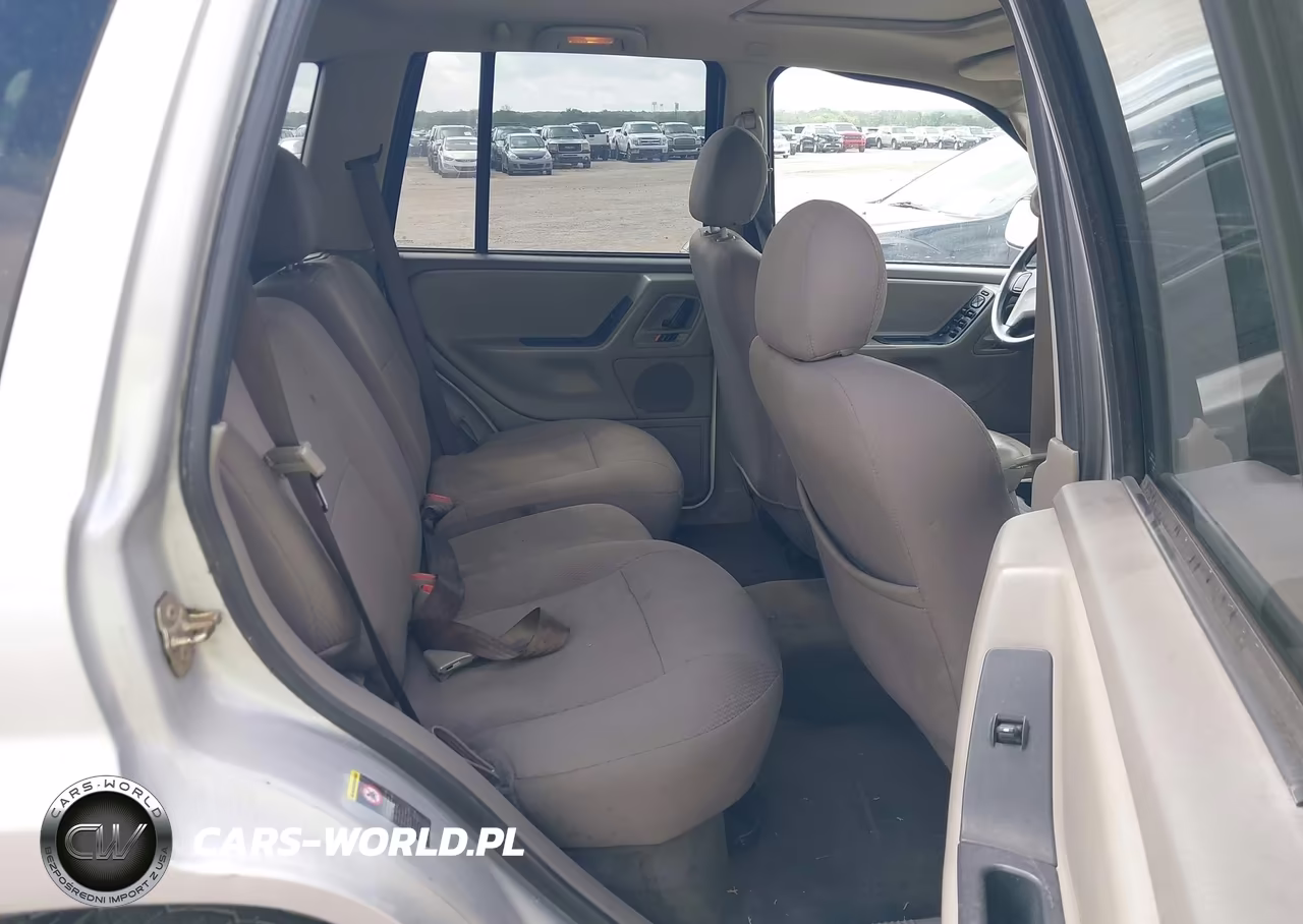 2004 Jeep Grand Cherokee Laredo VIN:1J8GX48S54C231822 - 8