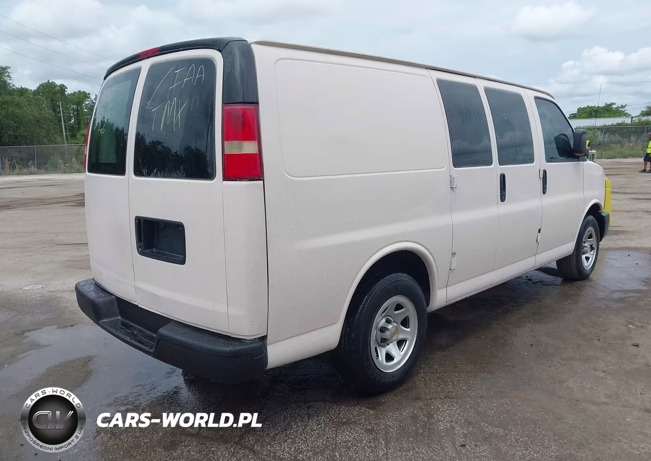2006 Chevrolet Express Work Van VIN:1GCFG15X361237182 - 4
