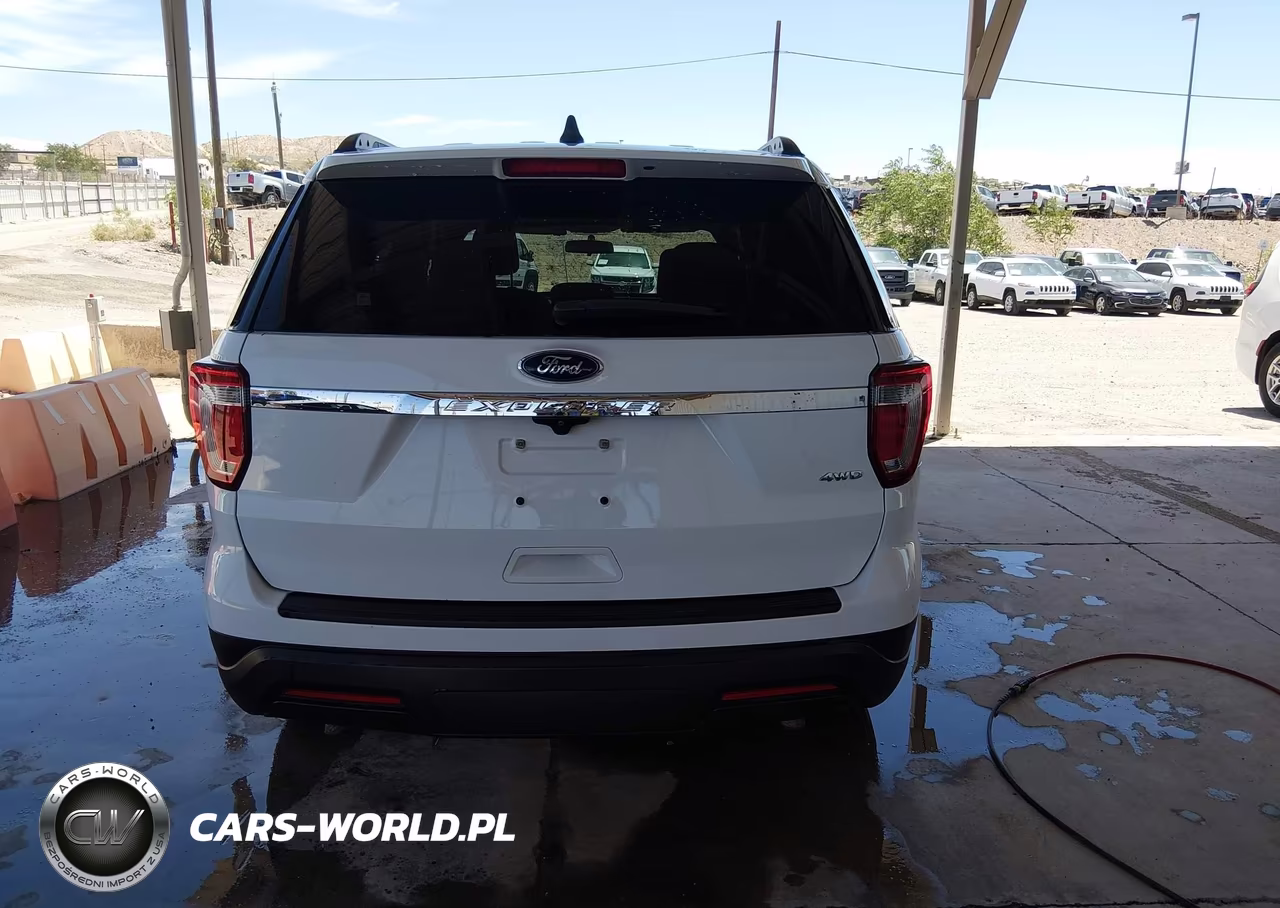 2018 Ford Explorer VIN:1FM5K8B88JGC45389 - 17