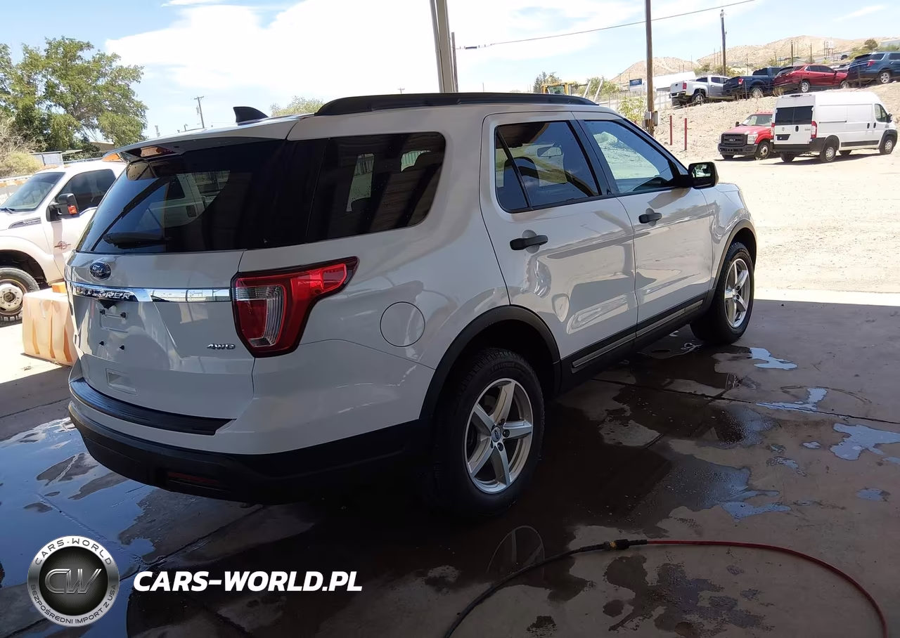 2018 Ford Explorer VIN:1FM5K8B88JGC45389 - 4