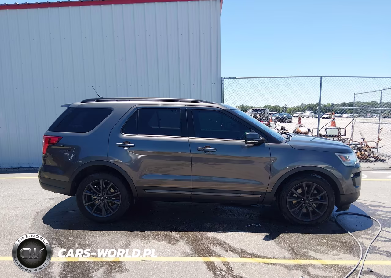 2018 Ford Explorer Xlt VIN:1FM5K7D86JGB26165 - 13