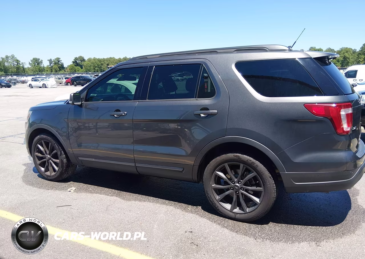 2018 Ford Explorer Xlt VIN:1FM5K7D86JGB26165 - 14