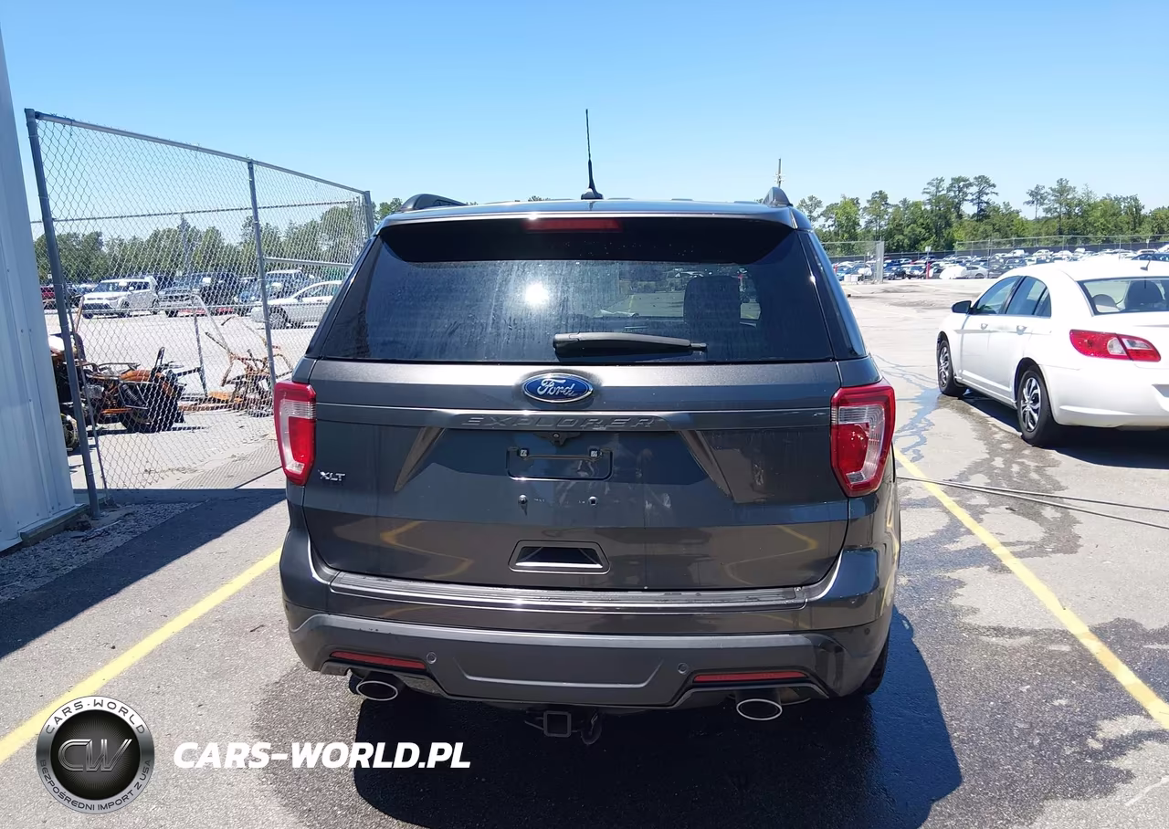 2018 Ford Explorer Xlt VIN:1FM5K7D86JGB26165 - 16