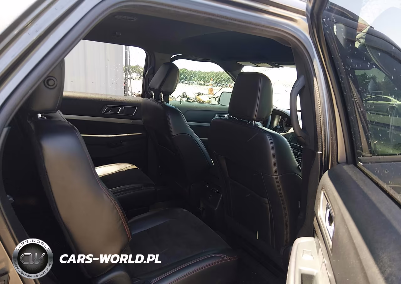 2018 Ford Explorer Xlt VIN:1FM5K7D86JGB26165 - 8