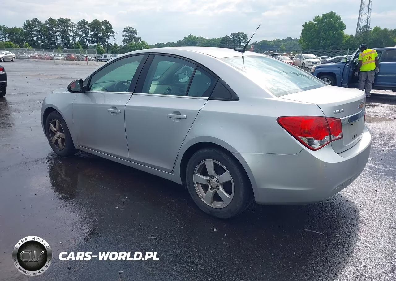 2014 Chevrolet Cruze 1Lt Auto VIN:1G1PC5SB2E7239073 - 3