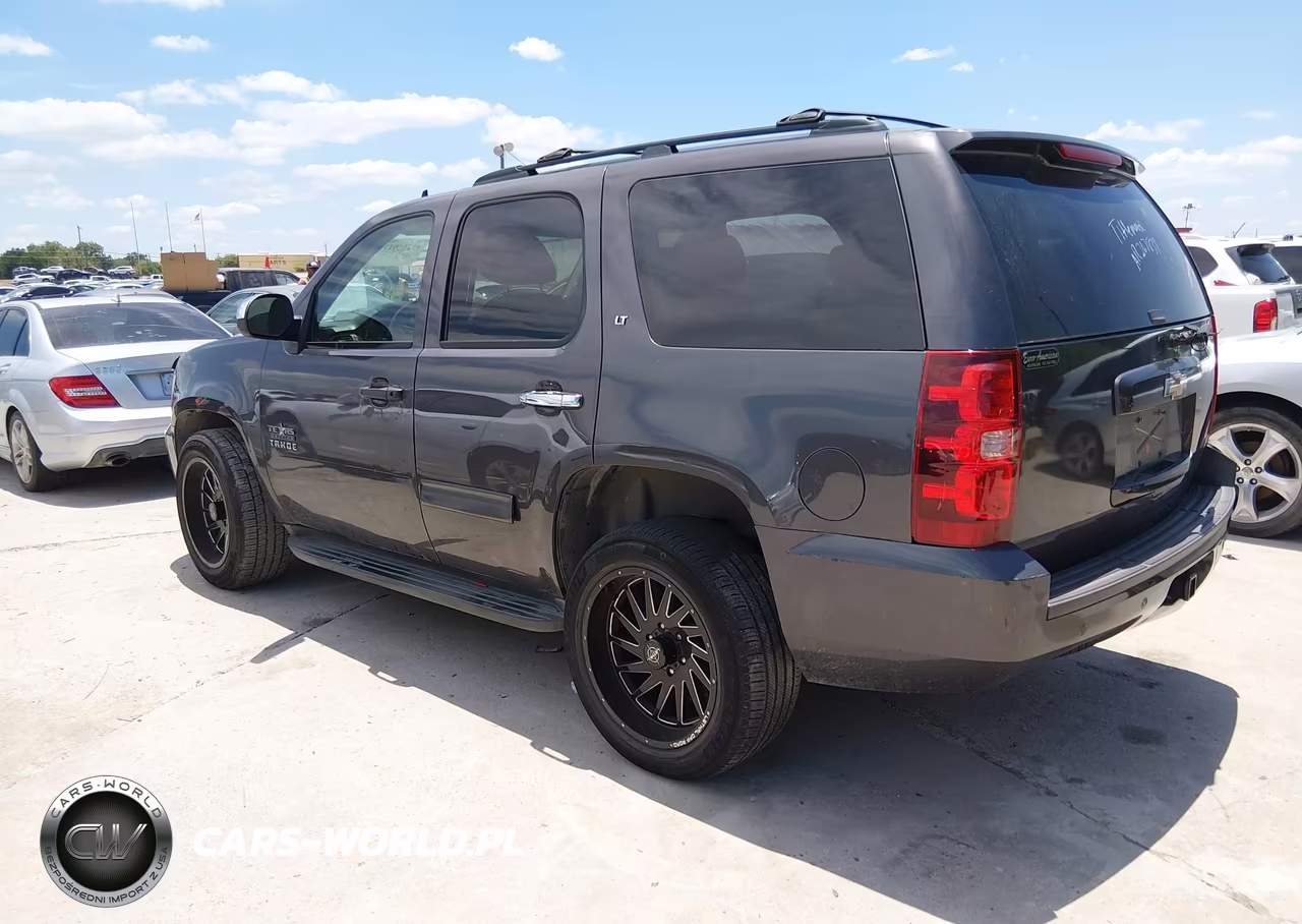 2010 Chevrolet Tahoe Lt VIN:1GNUCBE03AR267831 - 3