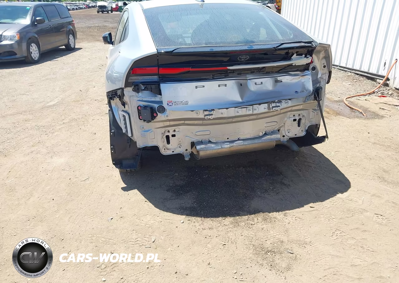 2024 Toyota Prius Le Awd-E VIN:JTDADABU7R3009109 - 6