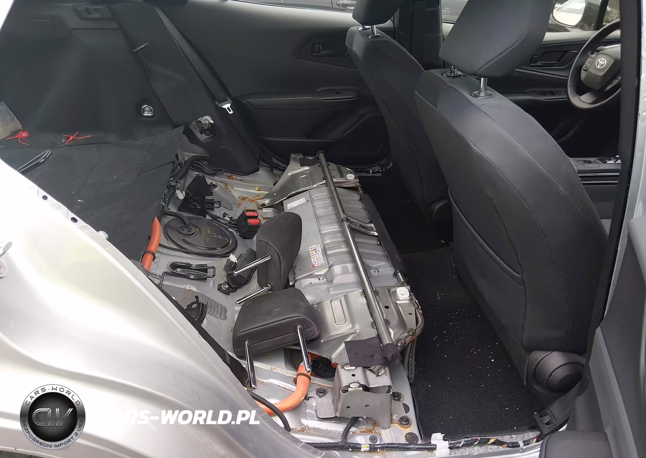 2024 Toyota Prius Le Awd-E VIN:JTDADABU7R3009109 - 8