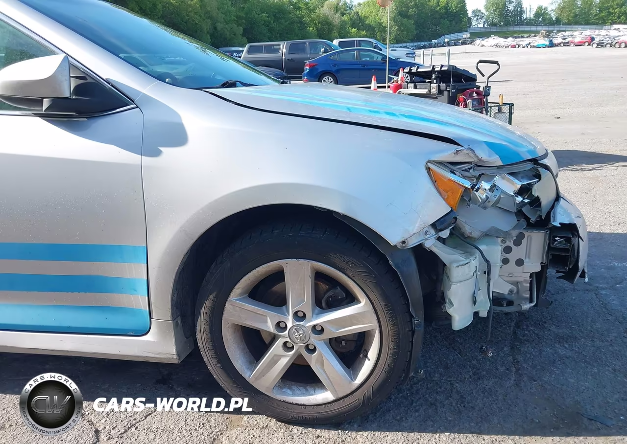 2014 Toyota Camry Se VIN:4T1BF1FK7EU312849 - 17