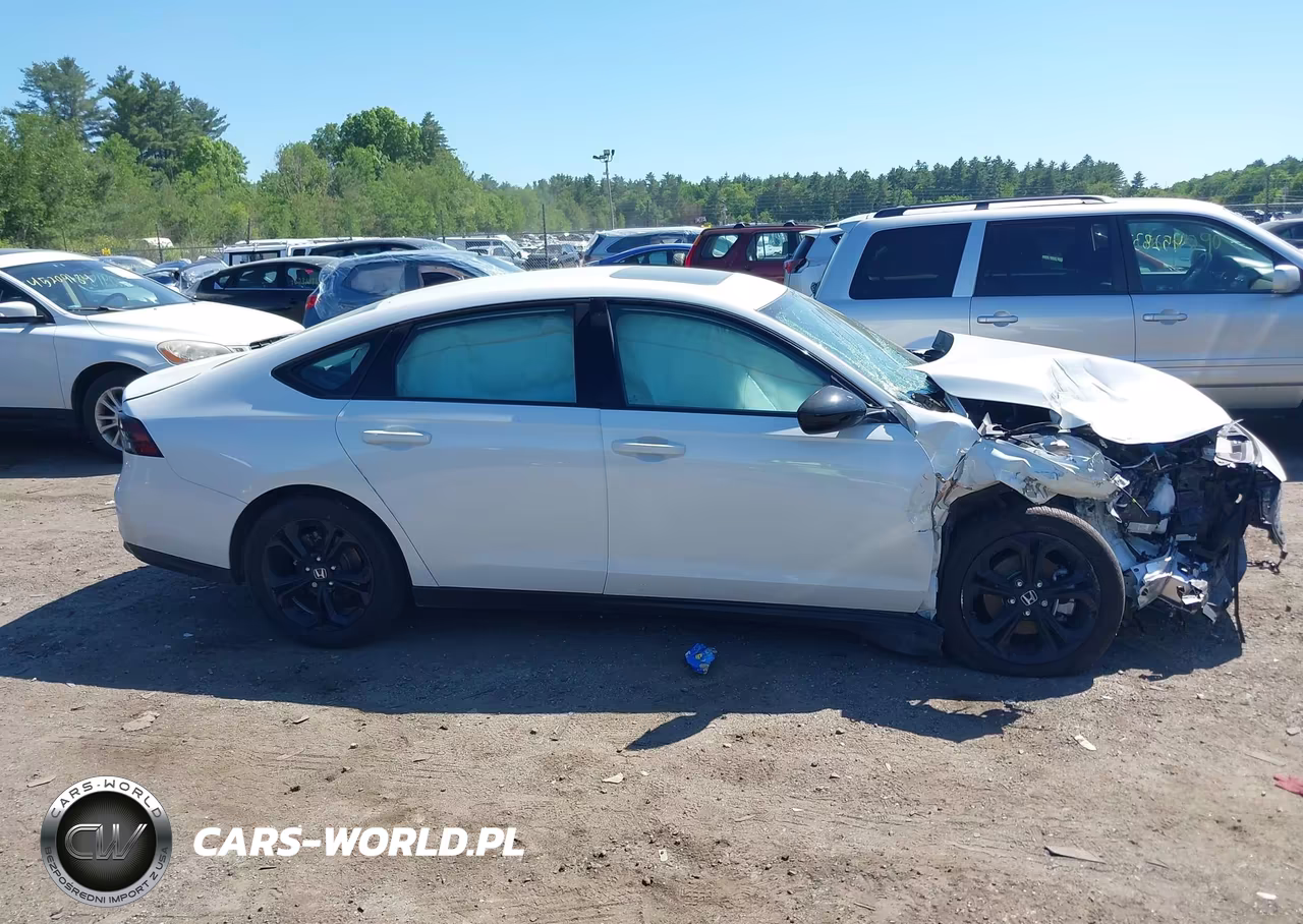 2025 Honda Accord Se VIN:1HGCY1F4XSA072943 - 14