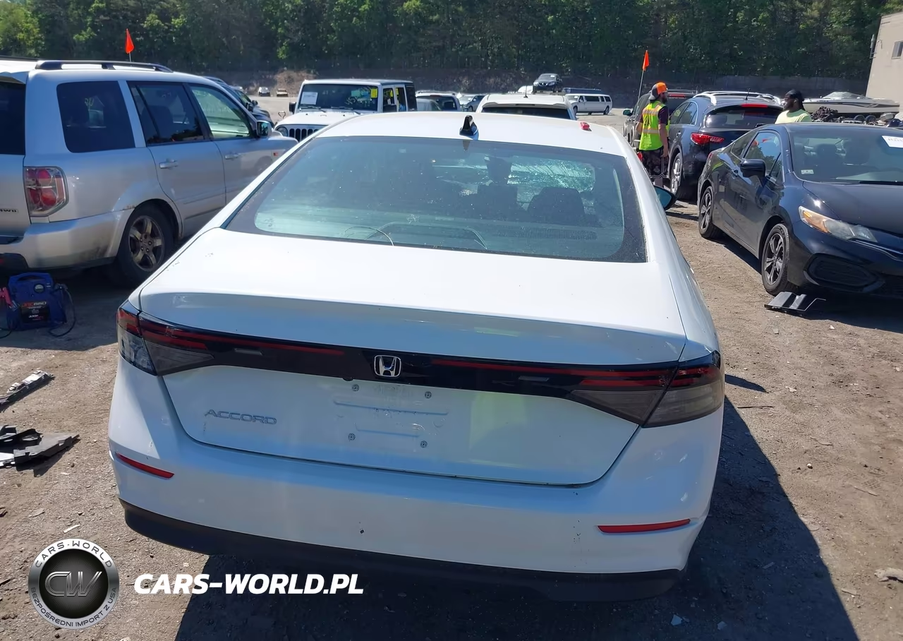 2025 Honda Accord Se VIN:1HGCY1F4XSA072943 - 17