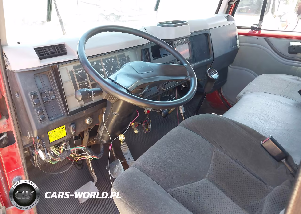 1996 International 4000 4700 VIN:1HTSCABK3TH243296 - 7