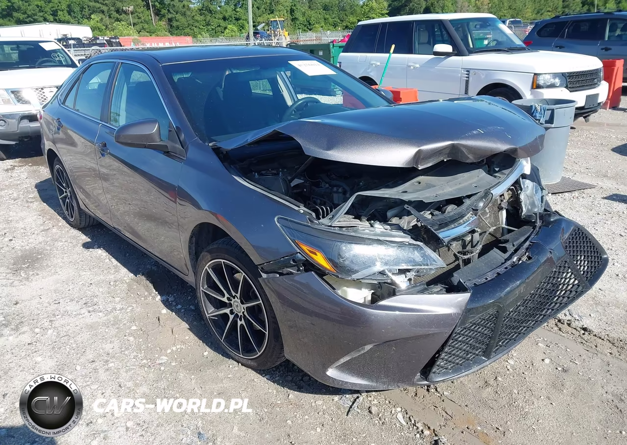 2016 Toyota Camry Le – zdjęcie 1 z 16