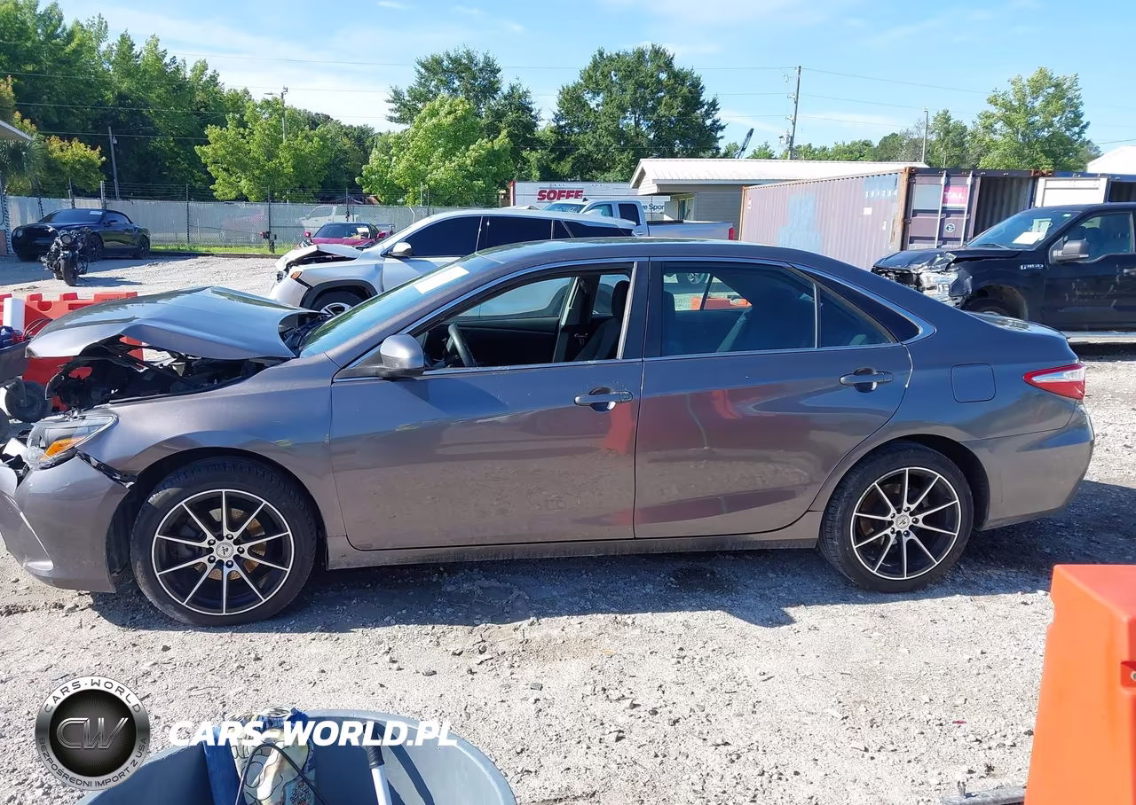 2016 Toyota Camry Le VIN:4T1BF1FK8GU257797 - 14