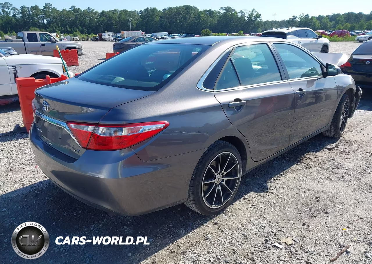 2016 Toyota Camry Le VIN:4T1BF1FK8GU257797 - 4
