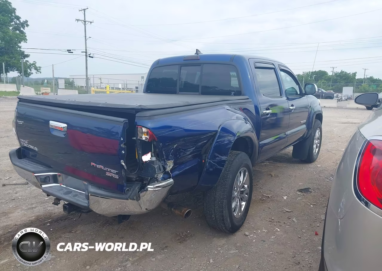 2015 Toyota Tacoma Prerunner VIN:5TFJX4GN8FX042196 - 4