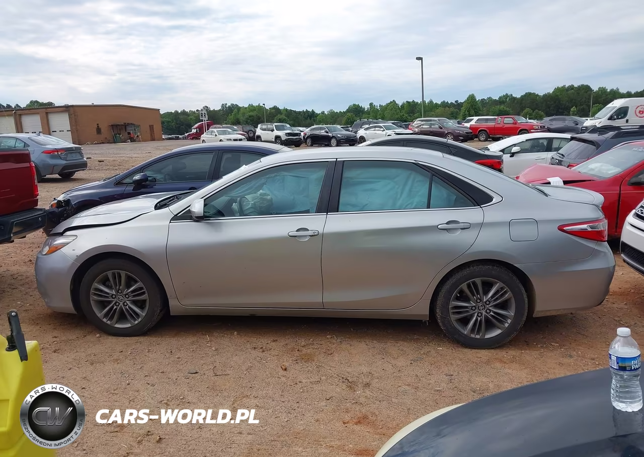 2015 Toyota Camry Se VIN:4T1BF1FK9FU490487 - 14
