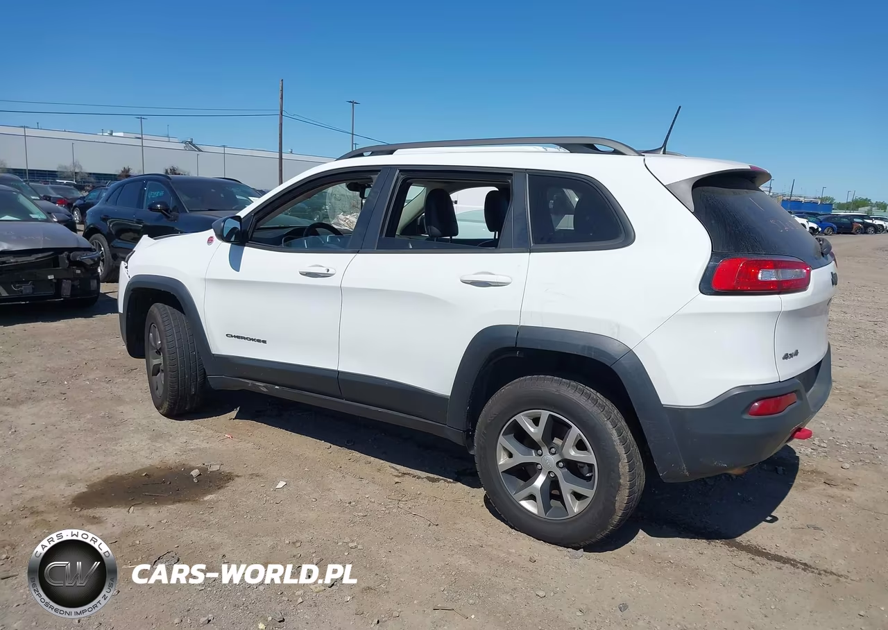2017 Jeep Cherokee Trailhawk 4X4 VIN:1C4PJMBBXHW660122 - 3