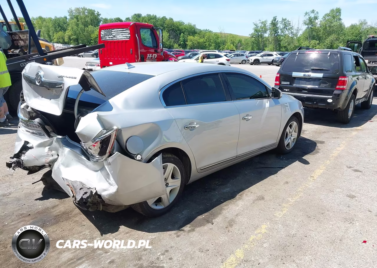 2010 Buick Lacrosse Cx VIN:1G4GB5EG8AF272656 - 4