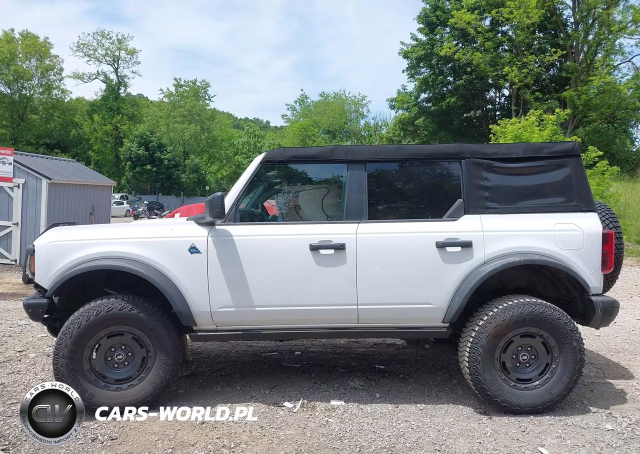 2024 Ford Bronco Black Diamond VIN:1FMEE1BH0RLA92606 - 14