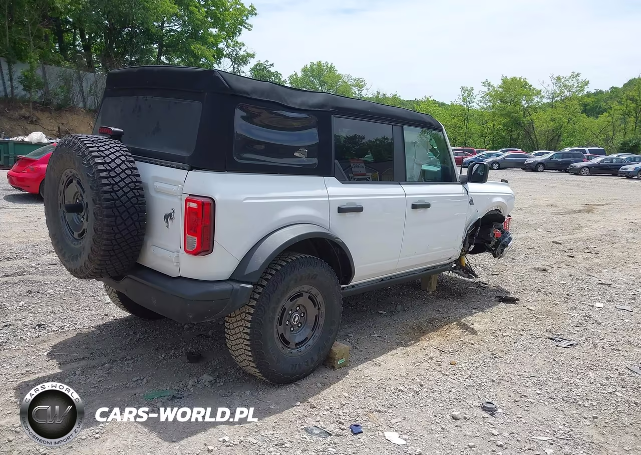 2024 Ford Bronco Black Diamond VIN:1FMEE1BH0RLA92606 - 4