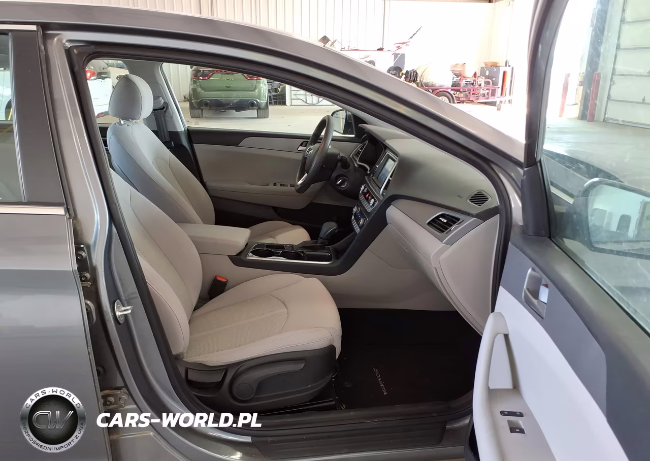 2019 Hyundai Sonata Eco VIN:5NPE24AA2KH774674 - 5