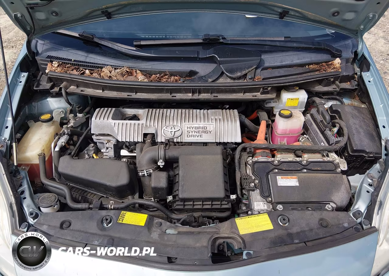 2013 Toyota Prius Two VIN:JTDKN3DU8D5694079 - 10