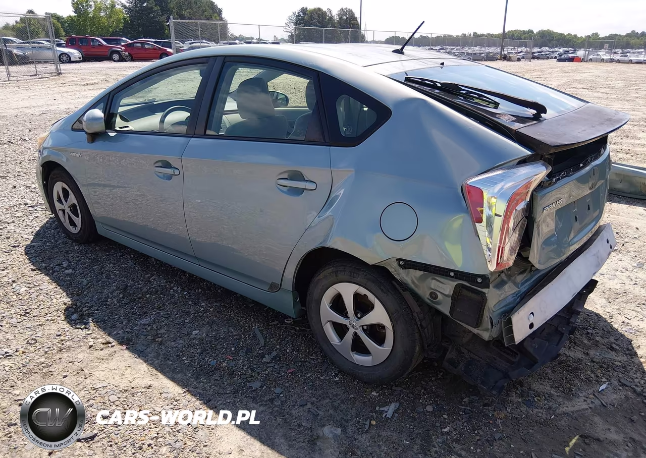 2013 Toyota Prius Two VIN:JTDKN3DU8D5694079 - 3