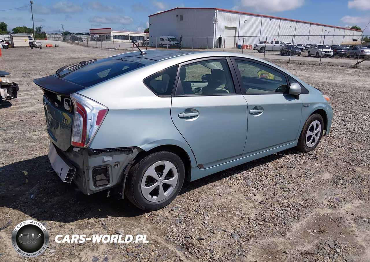 2013 Toyota Prius Two VIN:JTDKN3DU8D5694079 - 4