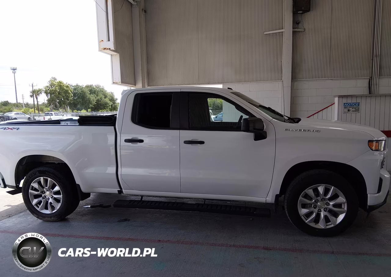 2021 Chevrolet Silverado 1500 4Wd Standard Bed Custom VIN:1GCRYBEK2MZ338085 - 13