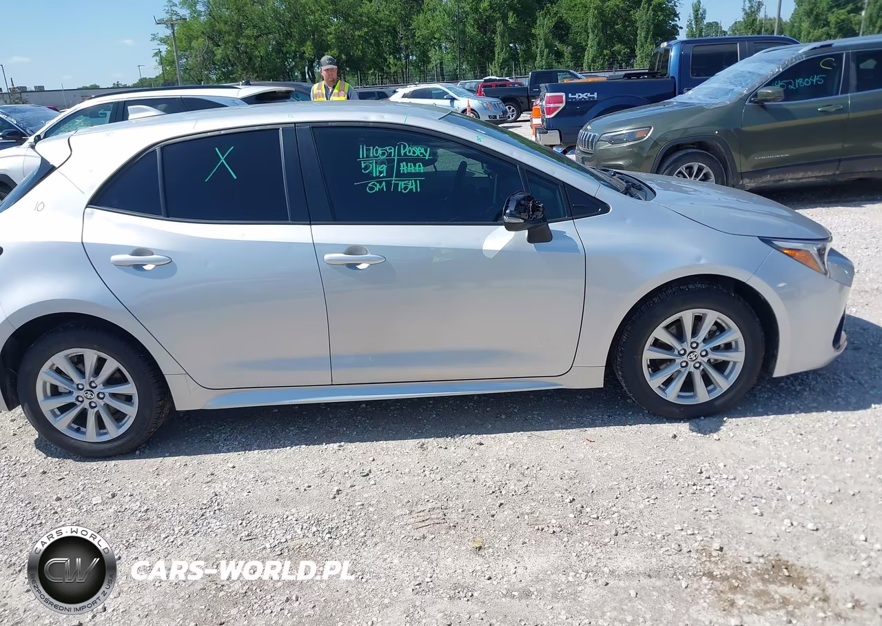 2024 Toyota Corolla Se VIN:JTND4MBE4R3229553 - 13