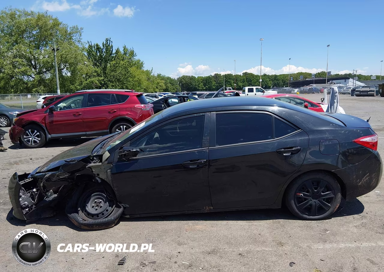2018 Toyota Corolla Le VIN:2T1BURHE2JC117412 - 14