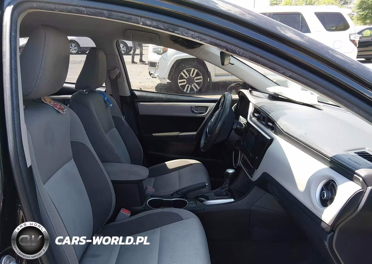 2018 Toyota Corolla Le VIN:2T1BURHE2JC117412 - 5