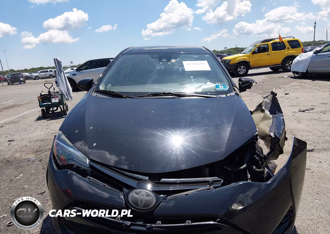 2018 Toyota Corolla Le VIN:2T1BURHE2JC117412 - 6
