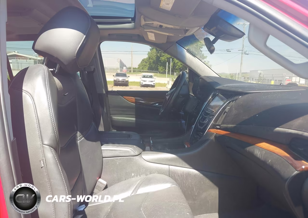 2015 Cadillac Escalade Luxury VIN:1GYS4BKJXFR176132 - 5