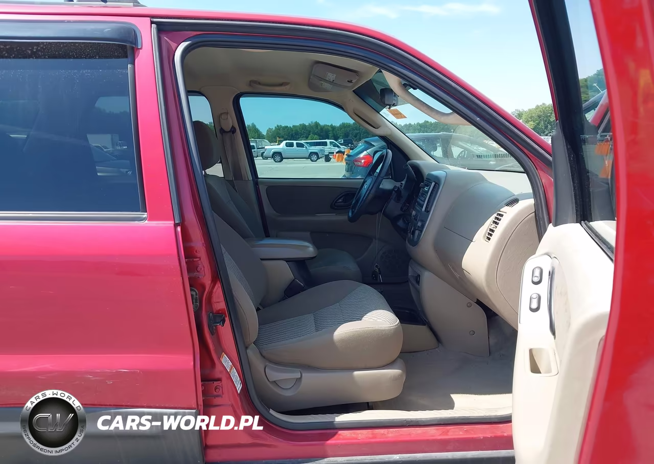 2003 Ford Escape Xlt VIN:1FMCU031X3KA72219 - 5