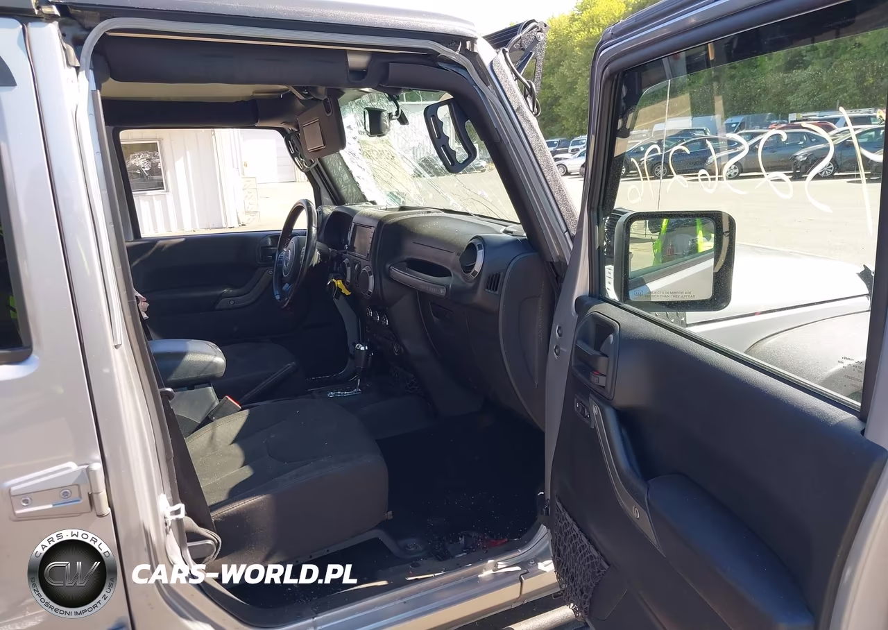 2017 Jeep Wrangler Unlimited Sport 4X4 VIN:1C4HJWDG5HL539170 - 5
