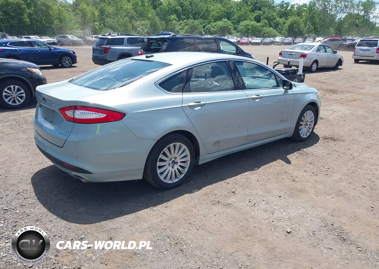 2013 Ford Fusion Hybrid Se VIN:3FA6P0LU3DR288581 - 4