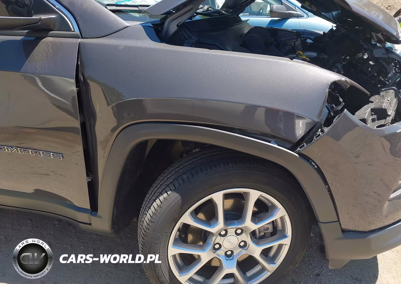 2024 Jeep Compass Latitude Lux Fwd VIN:3C4NJDFN4RT120087 - 18