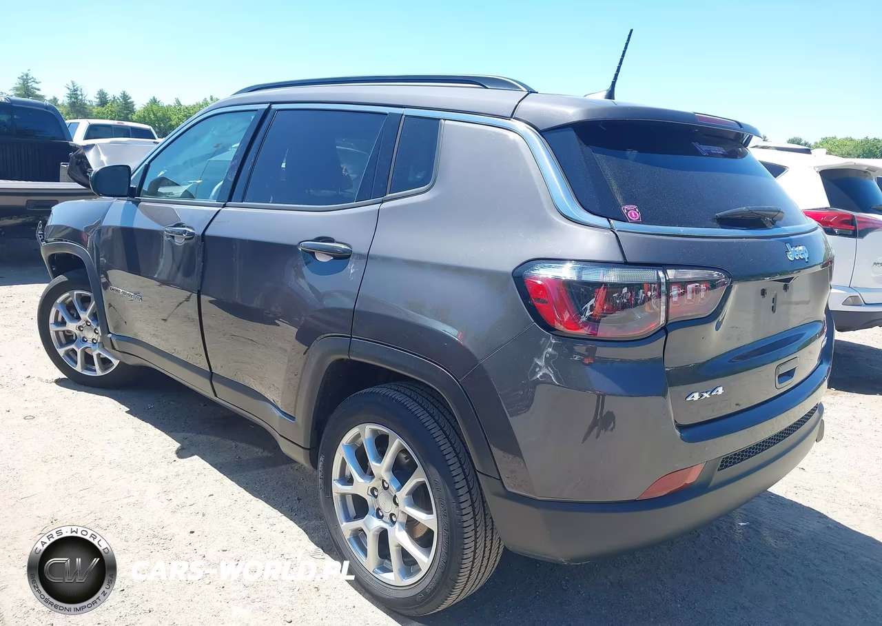2024 Jeep Compass Latitude Lux Fwd VIN:3C4NJDFN4RT120087 - 3