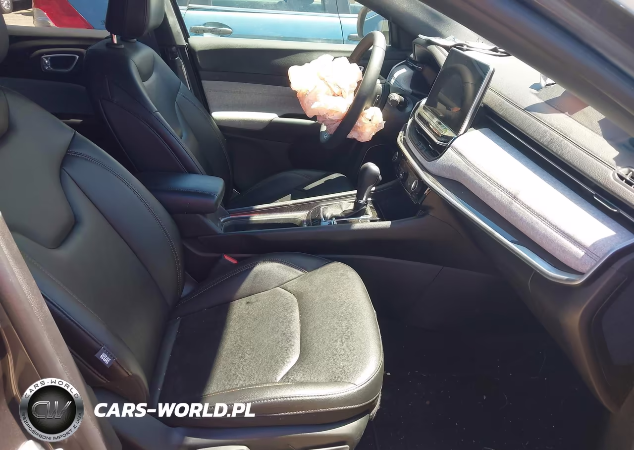2024 Jeep Compass Latitude Lux Fwd VIN:3C4NJDFN4RT120087 - 5
