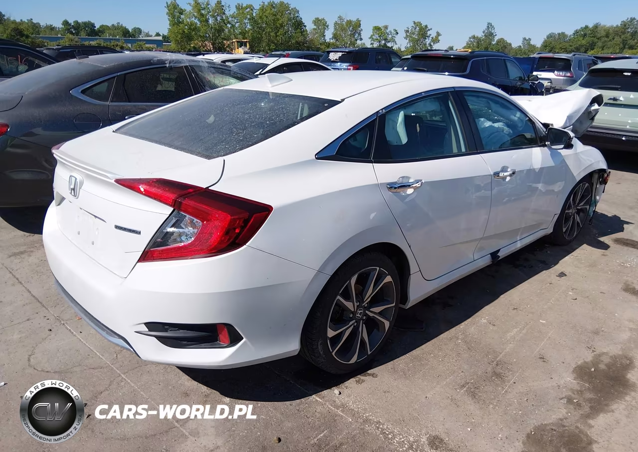 2019 Honda Civic Touring VIN:19XFC1F96KE001743 - 4