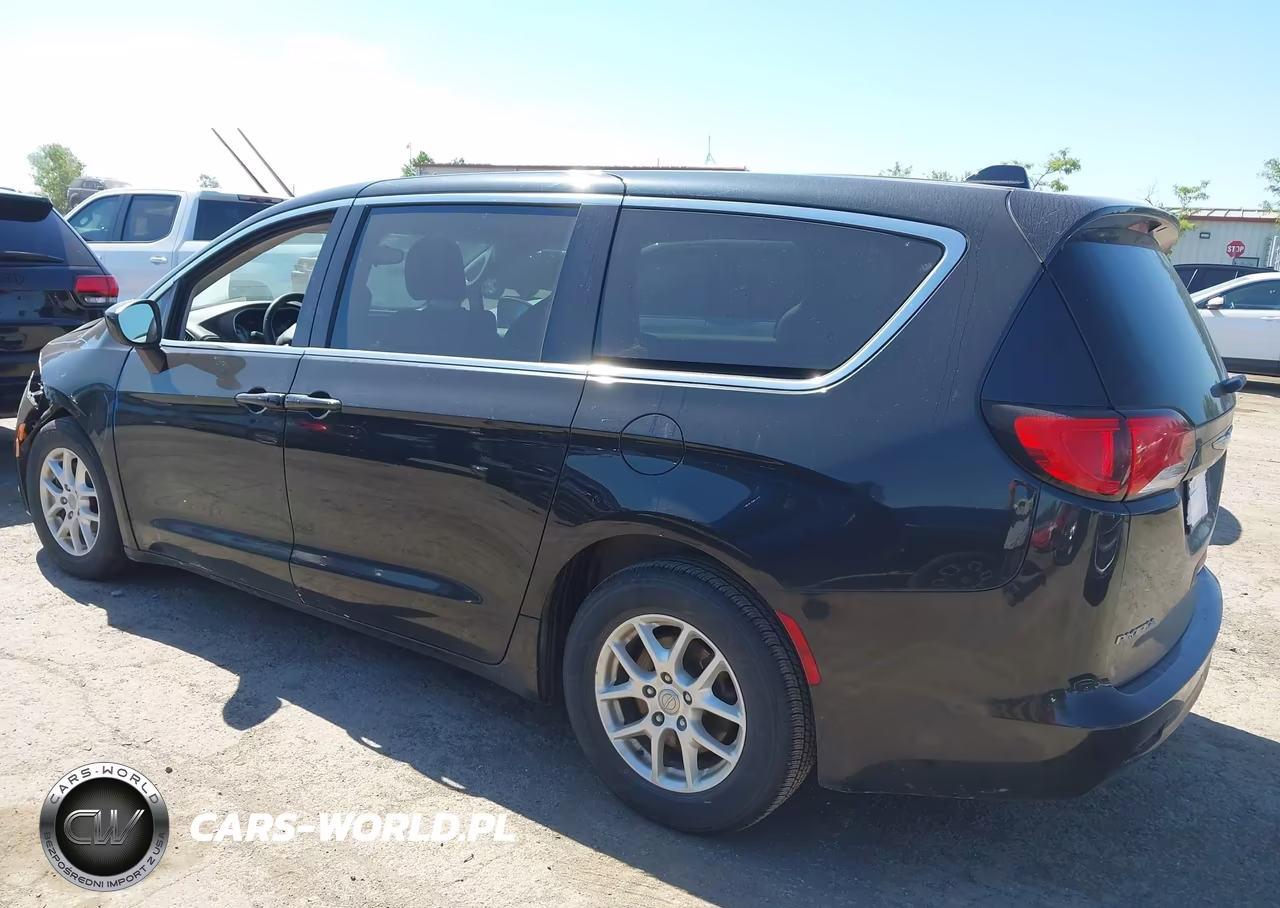 2017 Chrysler Pacifica Touring VIN:2C4RC1DG7HR634306 - 14