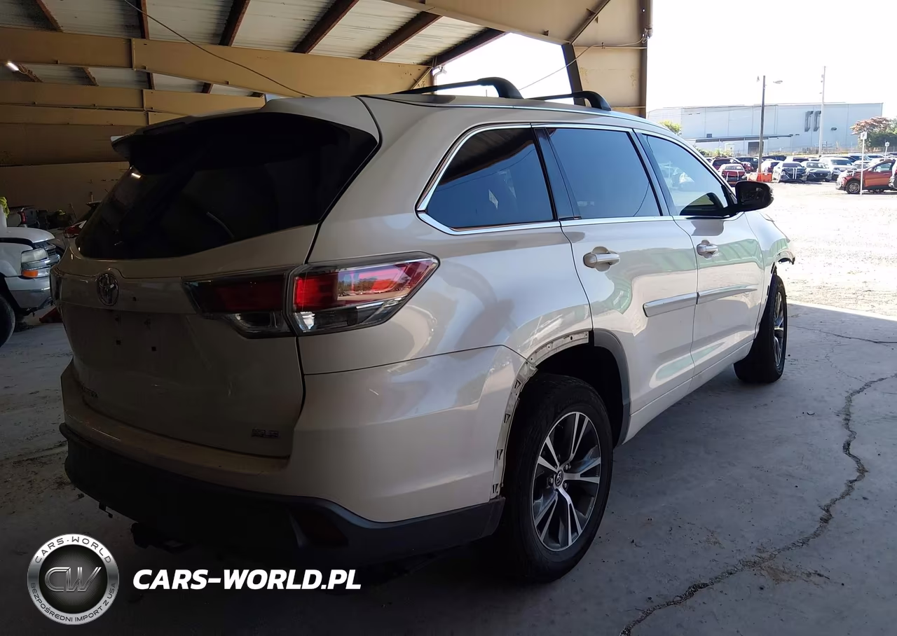 2016 Toyota Highlander Xle V6 VIN:5TDKKRFH3GS503680 - 4