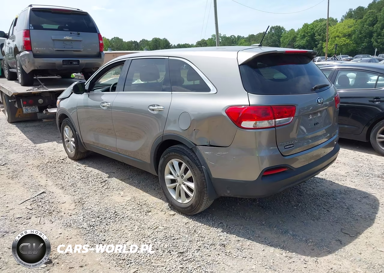 2017 Kia Sorento 2.4L L VIN:5XYPG4A33HG197505 - 3