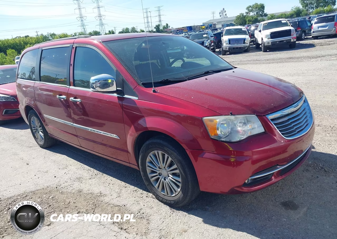 2014 Chrysler Town & Country Touring-L – zdjęcie 1 z 16