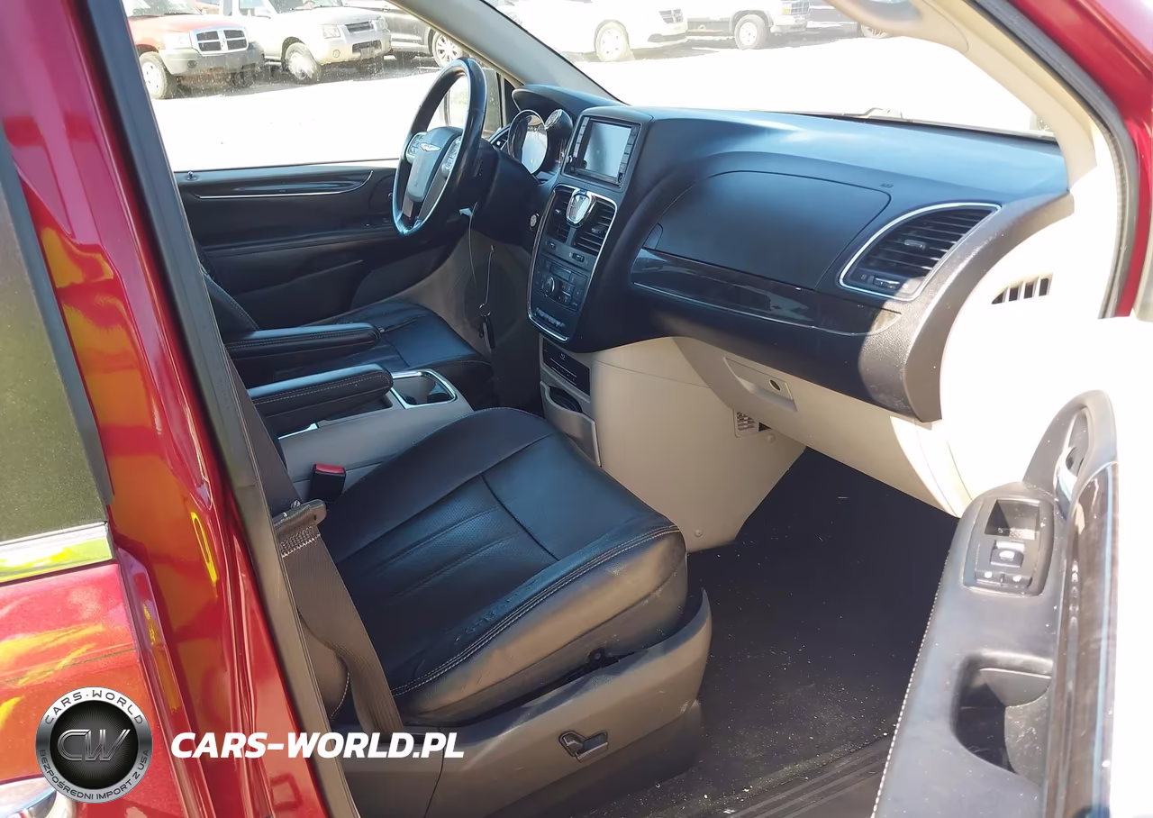 2014 Chrysler Town & Country Touring-L VIN:2C4RC1CG9ER413187 - 5