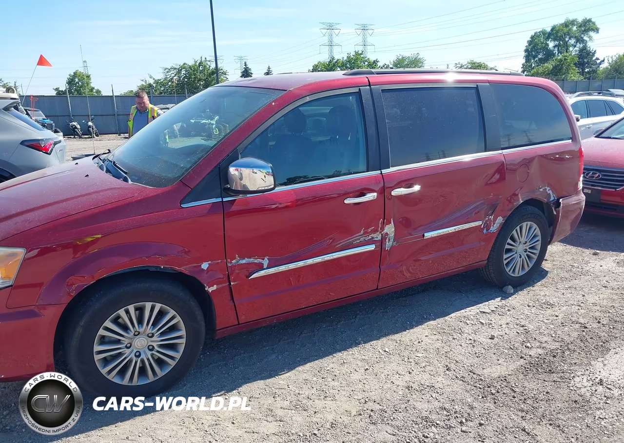 2014 Chrysler Town & Country Touring-L VIN:2C4RC1CG9ER413187 - 6