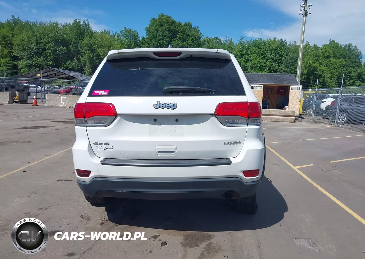 2015 Jeep Grand Cherokee Laredo VIN:1C4RJFAG5FC650436 - 16